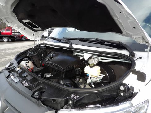 Used 2023 Mercedes-Benz Sprinter 2500 image 38