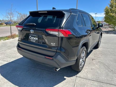 Used 2023 Toyota RAV4 XLE AWD/4WD image 8