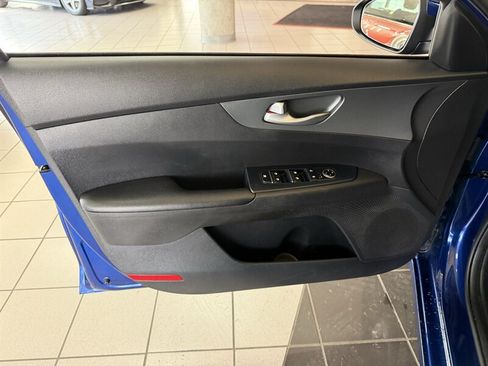 Used 2021 Kia Forte LXS FWD image 13