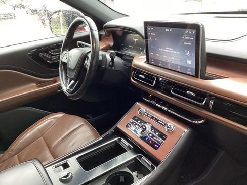 Used 2020 Lincoln Aviator Reserve w/ Equipment Group 201A image 23