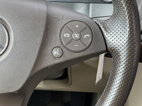 Used 2011 Mercedes-Benz E 350 Cabriolet image 26