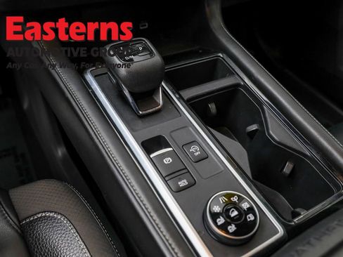 Used 2022 Nissan Pathfinder SL image 13