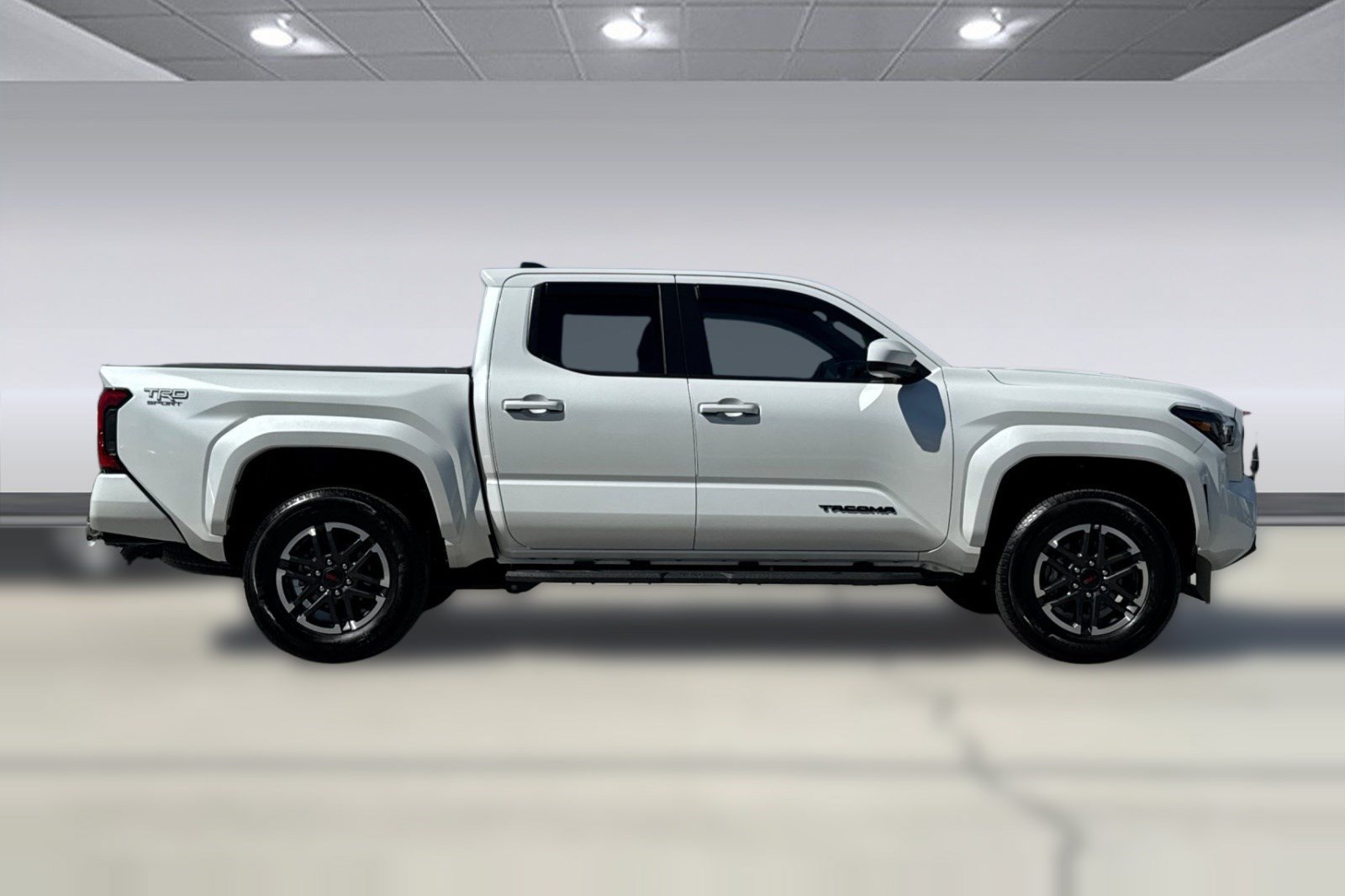 Certified 2025 Toyota Tacoma TRD Sport AWD/4WD image 8