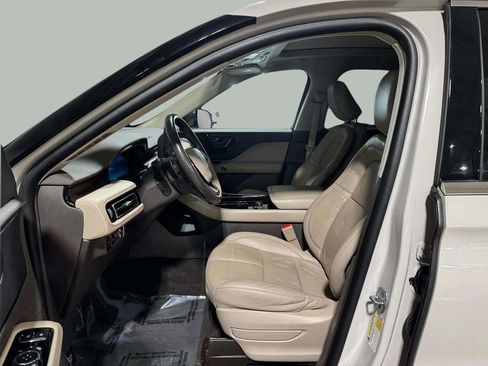Used 2023 Lincoln Aviator Reserve w/ Equipment Group 201A AWD/4WD image 5