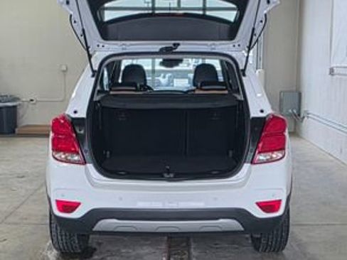 Used 2017 Chevrolet Trax Premier w/ Driver Confidence II Package image 5