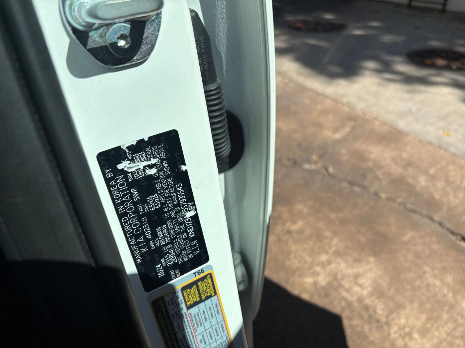 Used 2025 Kia Soul LX w/ LX Technology Package FWD image 22