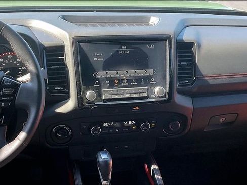 Used 2022 Nissan Frontier PRO-4X w/ Technology Package AWD/4WD image 6