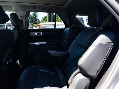 Used 2021 Ford Explorer Limited w/ Hybrid Equipment Group 310A RWD image 20