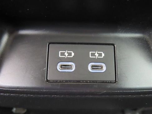 Used 2025 Toyota Corolla LE FWD image 29