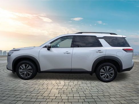 Certified 2025 Nissan Pathfinder SV AWD/4WD image 8