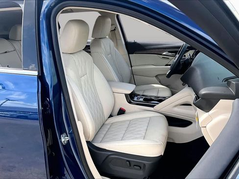 Used 2023 Buick Envision Avenir FWD image 9