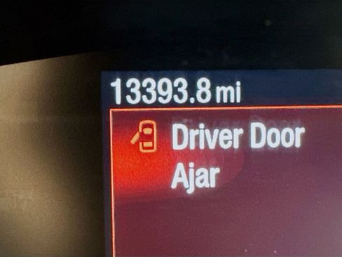 Certified 2021 Ford Escape SE w/ SE Sport Appearance Package image 26