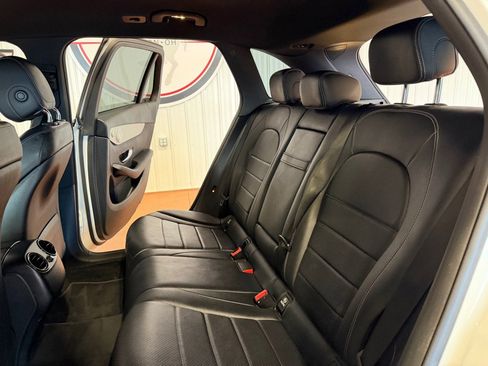 Used 2017 Mercedes-Benz GLC 300 300 4MATIC image 20