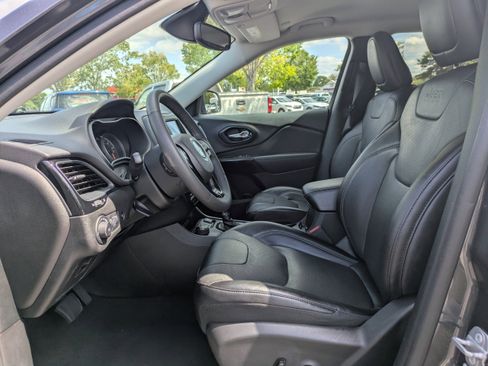 Used 2023 Jeep Cherokee Altitude Lux image 21