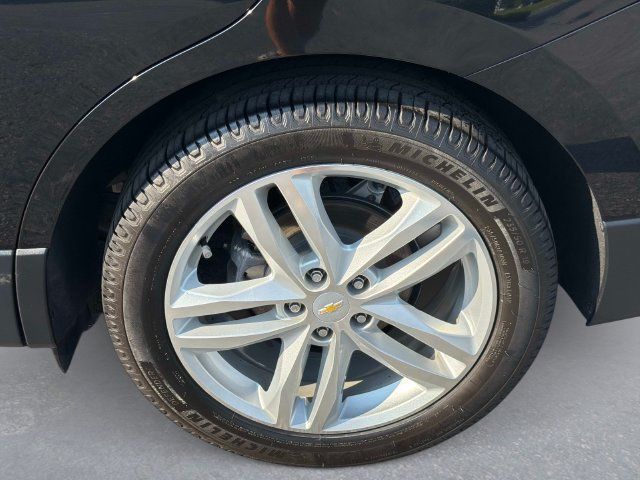 Used 2018 Chevrolet Equinox Premier FWD image 10