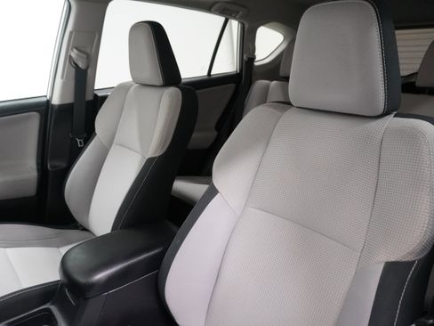 Used 2018 Toyota RAV4 XLE w/ Plus Extra Value Package image 10