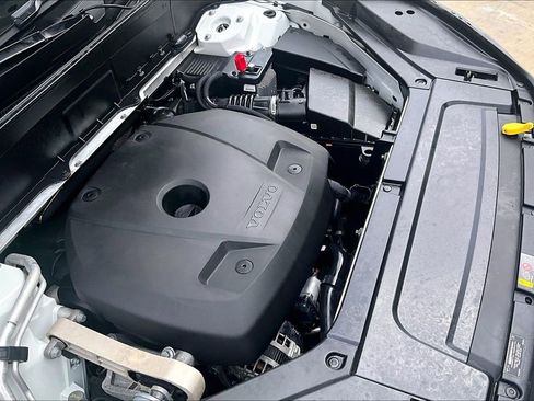 Used 2022 Volvo XC90 T6 Momentum w/ Protection Package Premier AWD/4WD image 47