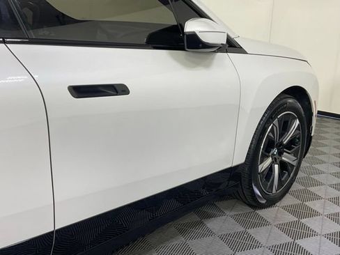 Certified 2023 BMW iX xDrive50 w/ Premium Package AWD/4WD image 7