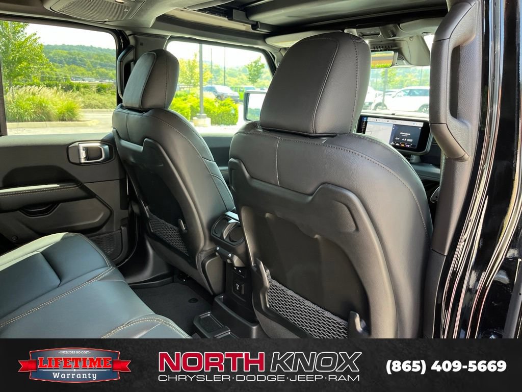New 2027 Jeep Wrangler Unlimited Sahara AWD/4WD image 23