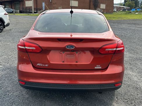 Used 2018 Ford Focus SE FWD image 7