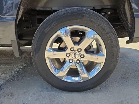 Used 2022 Ford F150 Lariat w/ Equipment Group 502A High AWD/4WD image 17