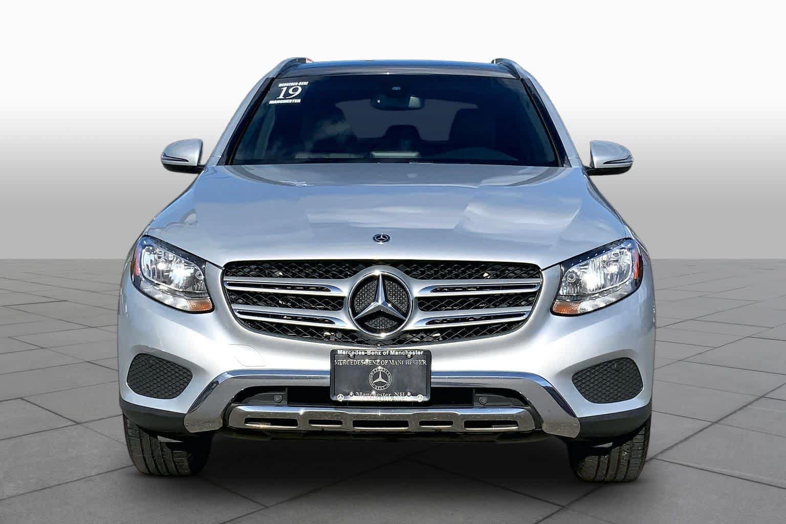 Used 2019 Mercedes-Benz GLC 300 4MATIC image 4