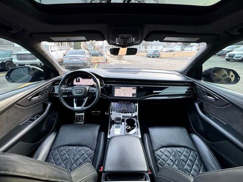 Used 2021 Audi SQ8 Prestige AWD/4WD image 2