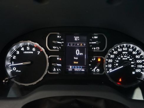 Used 2018 Toyota Tundra Limited w/ Limited Premium Package AWD/4WD image 33