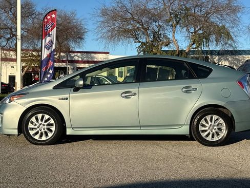 Used 2015 Toyota Prius Prime Plug-In Hybrid image 6