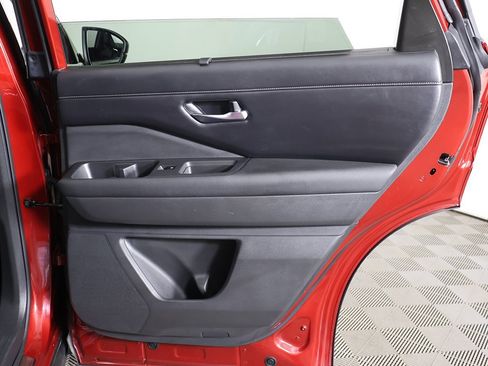 Used 2023 Nissan Pathfinder SL w/ Lighting Package (N92) image 28