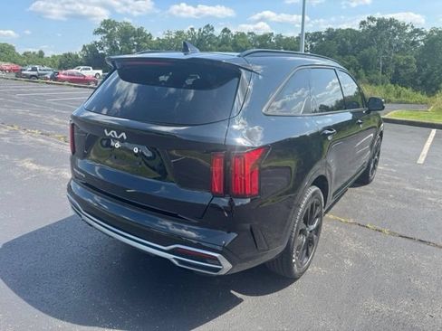 Used 2023 Kia Sorento SX FWD image 3