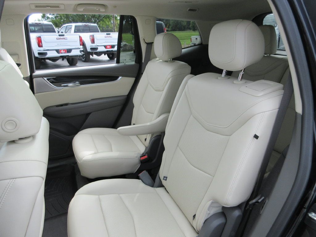 Certified 2021 Cadillac XT6 Premium Luxury FWD image 20