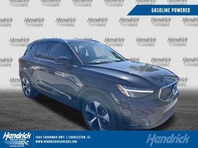 New 2025 Volvo XC40 B5 Core w/ Protection Package Premier