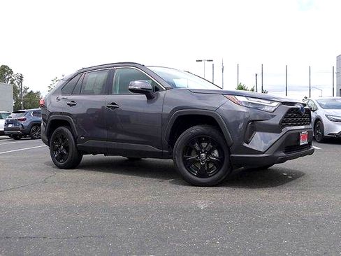 Certified 2024 Toyota RAV4 LE AWD/4WD image 4