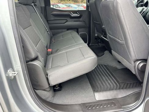 Used 2024 Chevrolet Silverado 1500 LT image 13