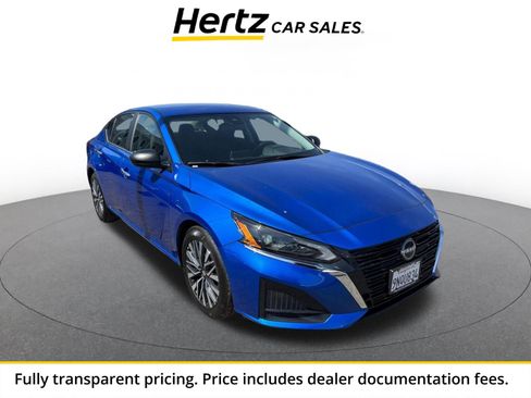 Used 2025 Nissan Altima 2.5 SV FWD image 1