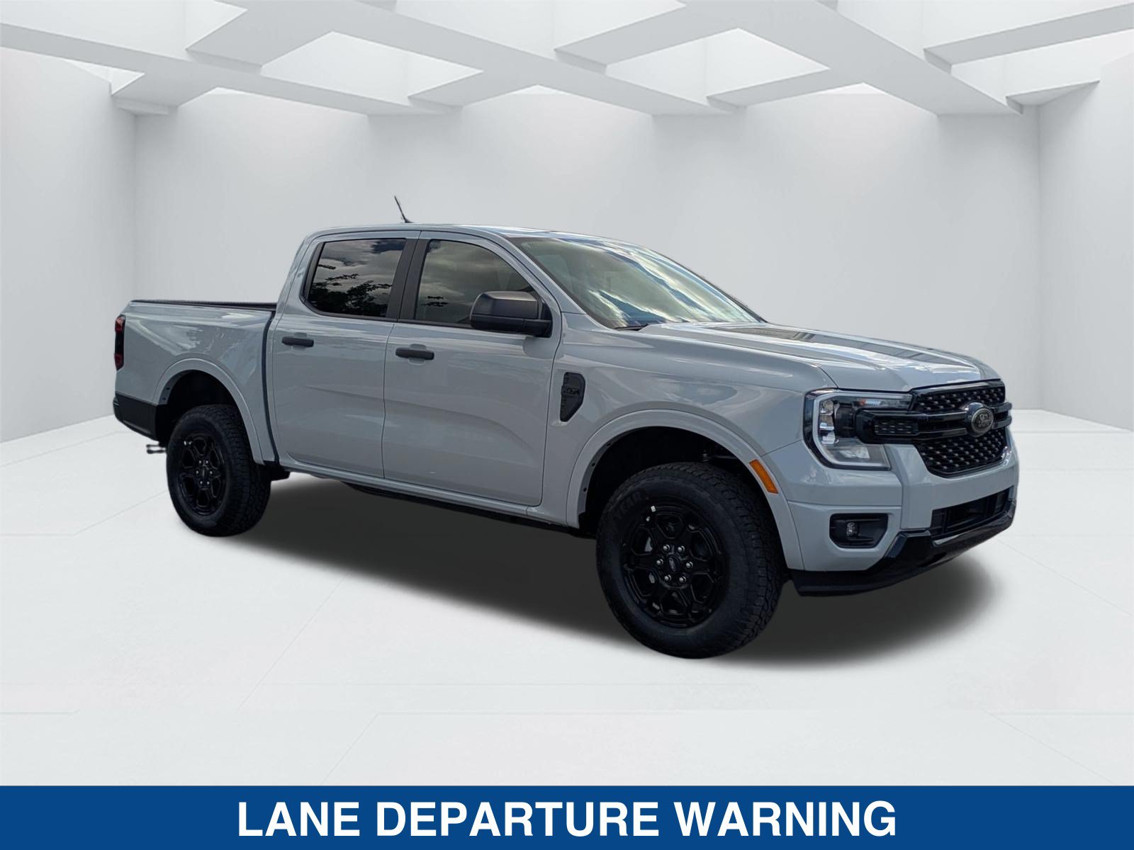 New 2026 Ford Ranger XLT w/ Black Appearance Package RWD image 3