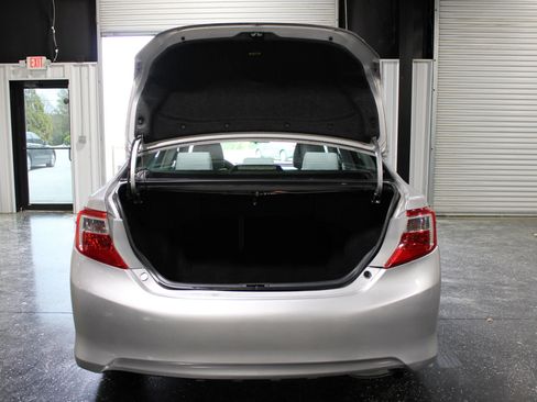 Used 2012 Toyota Camry FWD image 24