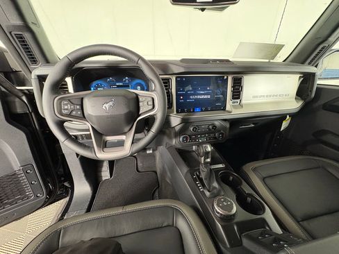 New 2026 Ford Bronco Outer Banks image 6
