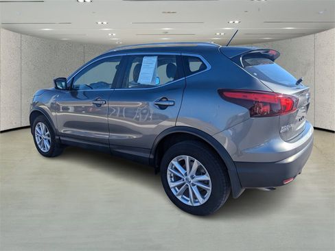 Used 2018 Nissan Rogue Sport SV image 5