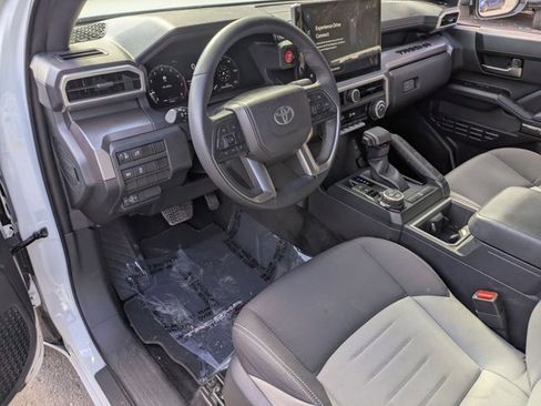 Used 2025 Toyota Tacoma TRD Off-Road image 11