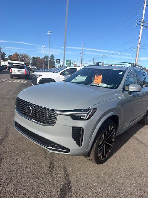 Used 2026 Volvo XC90 B6 Plus w/ Protection Package AWD/4WD image 3