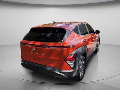 Used 2024 Hyundai Kona SE FWD image 6