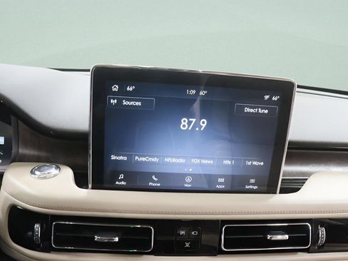 Used 2020 Lincoln Aviator Reserve w/ Equipment Group 202A AWD/4WD image 12