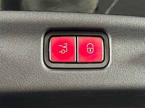 Certified 2023 Mercedes-Benz C 300 Sedan image 21