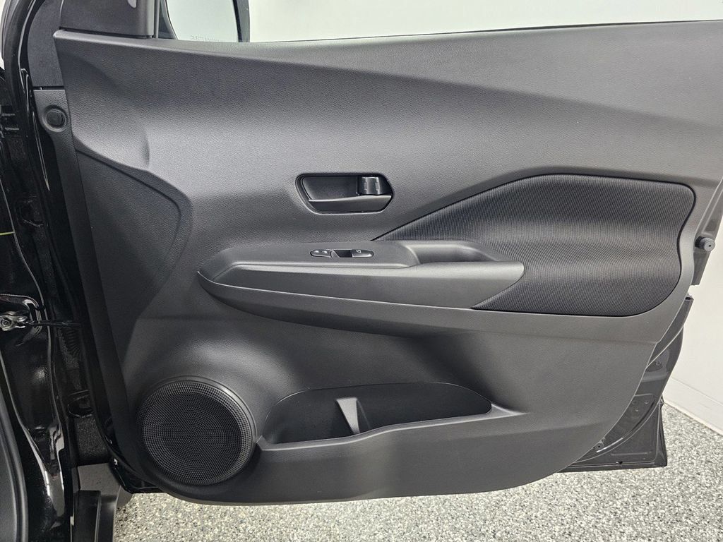 Used 2025 Nissan Kicks Play S FWD image 19