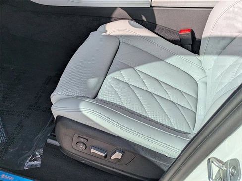 New 2026 BMW X5 sDrive40i w/ Premium Package image 4
