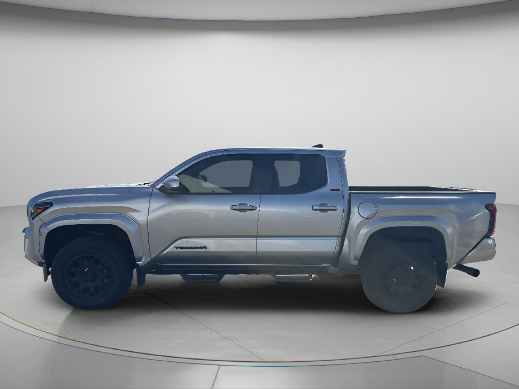 Used 2024 Toyota Tacoma SR5 RWD image 4