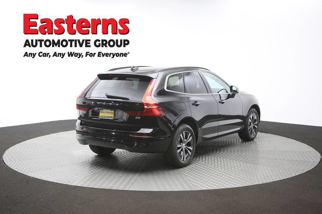 Used 2023 Volvo XC60 B5 Core FWD image 42