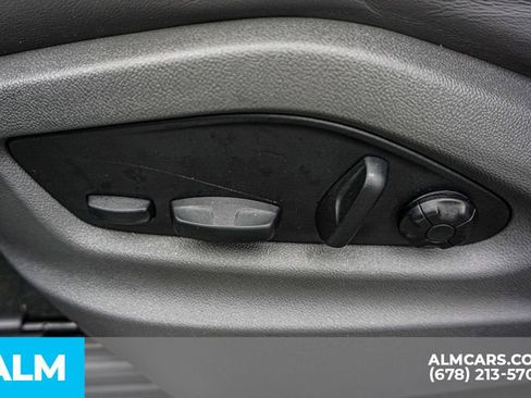 Used 2022 Porsche Cayenne Base image 54